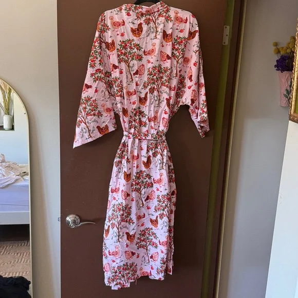 Anthropologie Printfresh Chicken Print Pink 100% Organic Cotton Robe - Picture 2 of 7